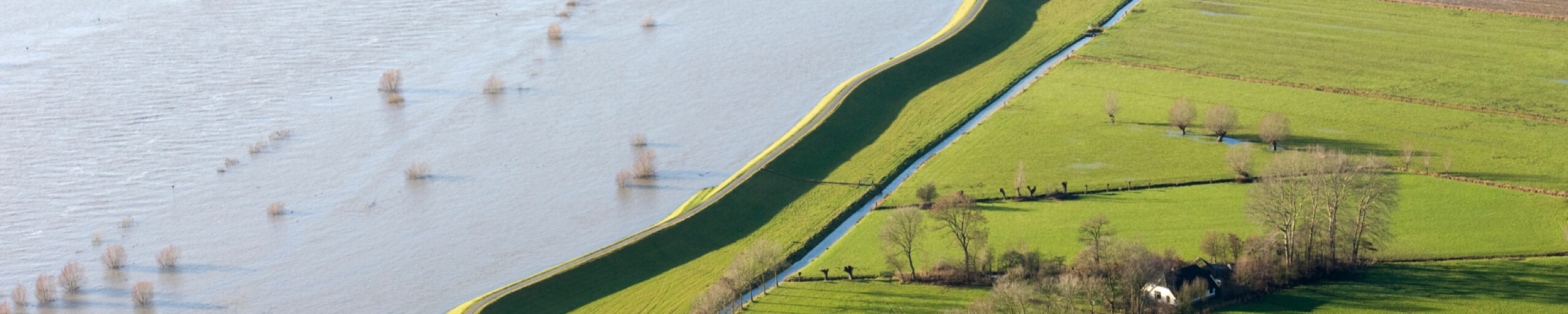 bovenaanzicht dijk