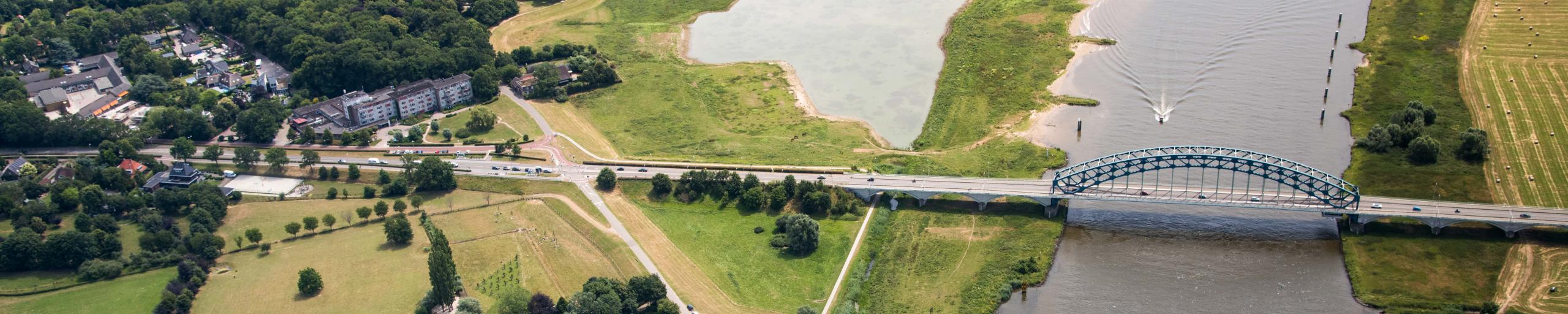 overzichtsfoto van de IJssel bij Spoolde